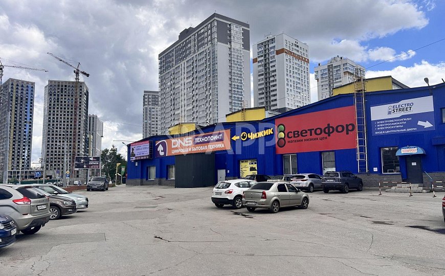 Аренда под склад 214 м2 в ТЦ «Караван» фото