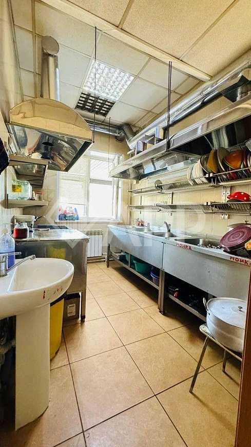 Сдам отдельно стоящее здание, 1 000 м² фото