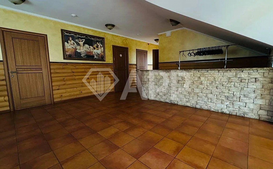 Продается отдельно стоящее двухэтажное здание 1 200 м² фото