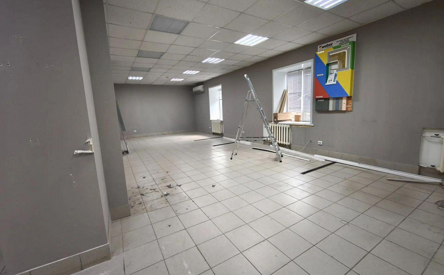 Сдается в аренду универсальное помещение 160 м² на первой линии! фото