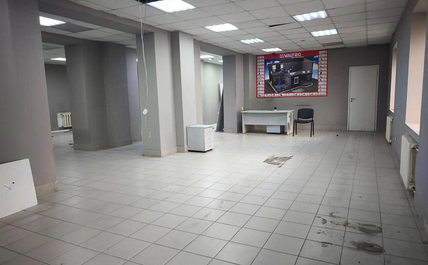 Сдается в аренду универсальное помещение 160 м² на первой линии! фото