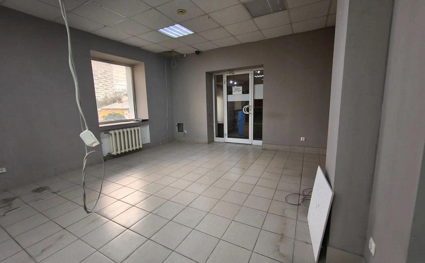 Сдается в аренду универсальное помещение 160 м² на первой линии! фото