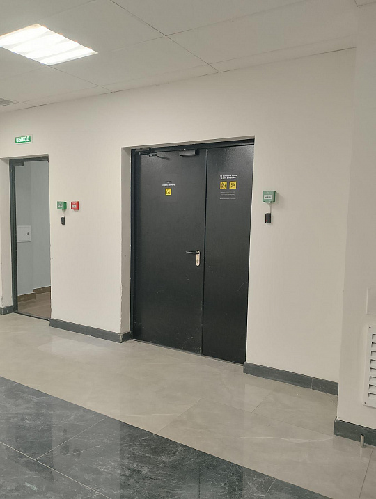 362 м² на 1м этаже БЦ, рядом с метро!  фото