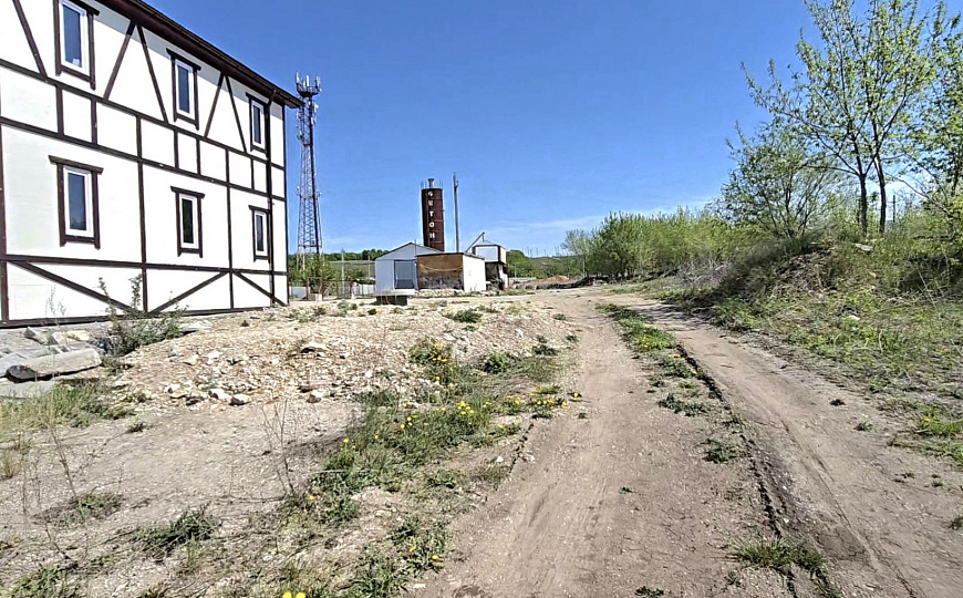 Отдельно стоящее здание с ЗУ, 3923 кв.м фото