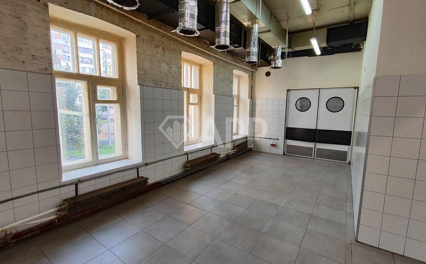 Сдам производственное помещение, 300 м² фото