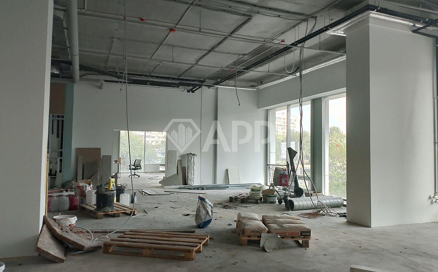 Сдам 181 м² рядом с метро! фото
