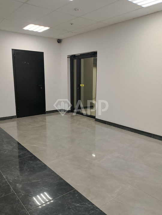362 м² на 1м этаже БЦ, рядом с метро!  фото