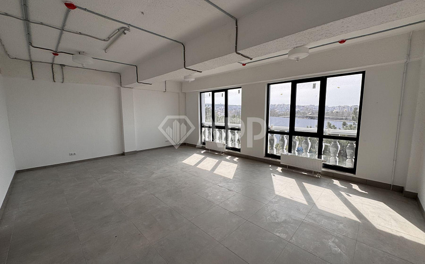 Сдам офисное помещение, 40 м² фото