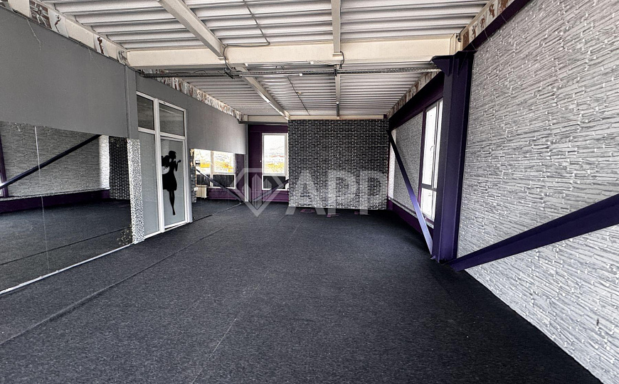 Сдам торговый центр, 75 м² фото