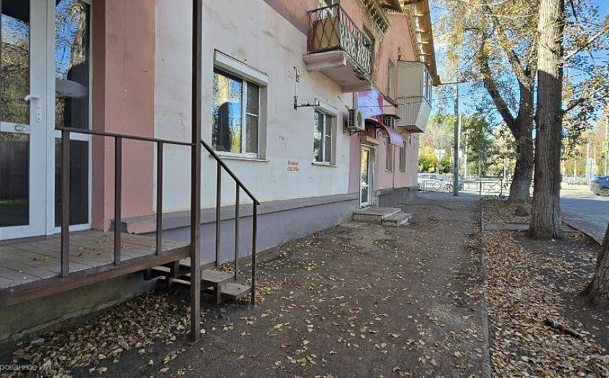 Помещение свободного назначения на 1 линии фото