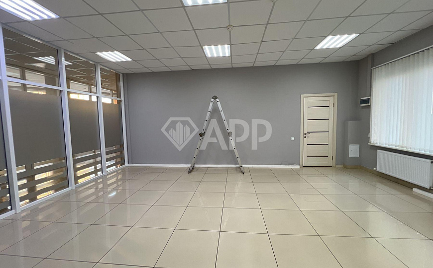 Сдаю офис с ремонтом на 1 линии в современном БЦ, 56,8 м² фото