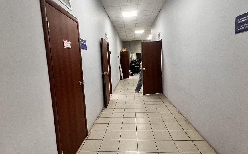 Продажа доли в отдельно-стоящем бизнес-центре фото
