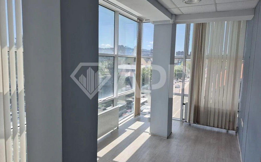 Сдаю офисное помещение, от 140 до 600 м² фото
