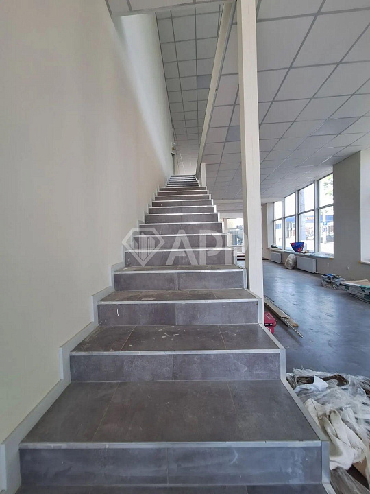 Сдам помещение свободного назначения, 420 м² фото