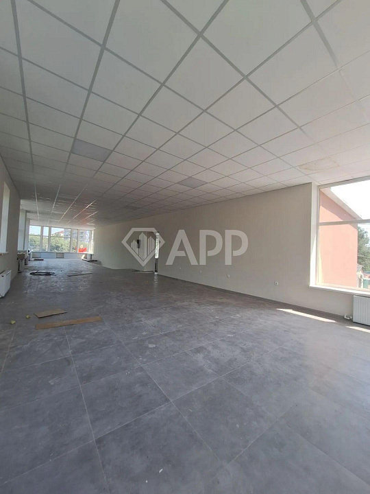 Сдам помещение свободного назначения, 420 м² фото