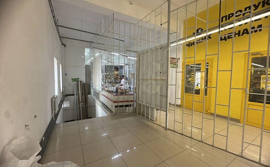 Отдельно стоящее здание 1279,5 м² фото