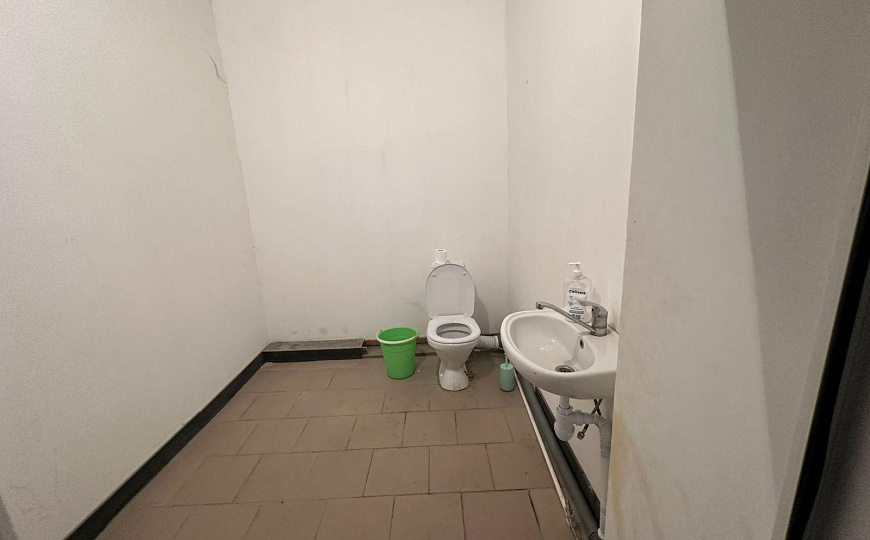 Отдельно стоящее здание 1279,5 м² фото