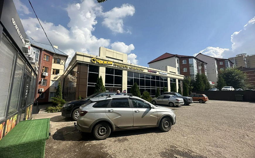 Отдельно стоящее здание 1279,5 м² фото