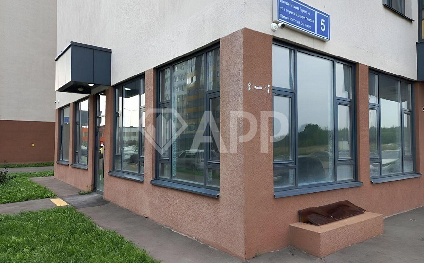 Аренда помещения 60 м² / 52 м² / 112 м² на 1-й линии в ЖК «Салават Купере-2» фото