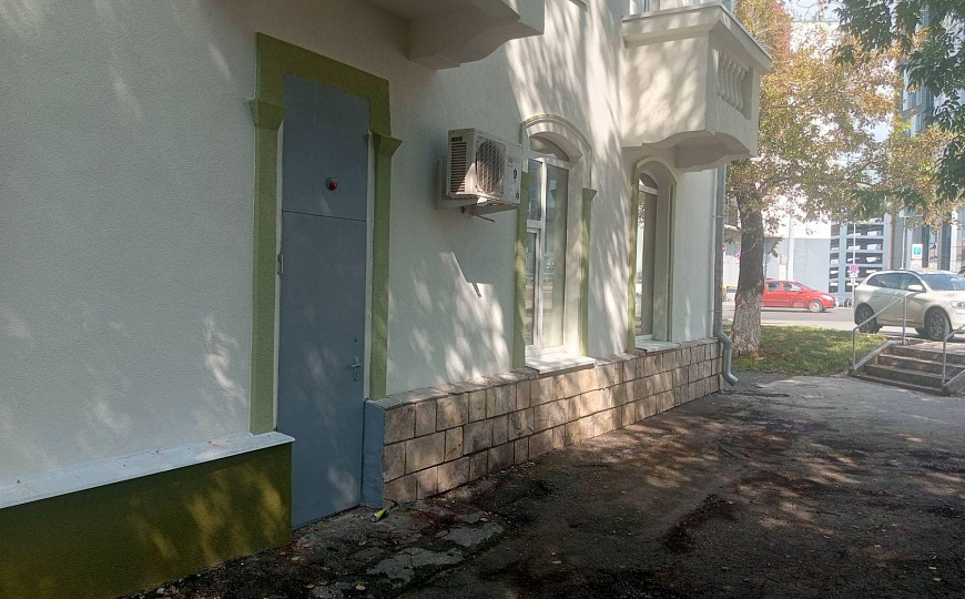Сдается торговое помещение 72,4 м2 в центре города фото