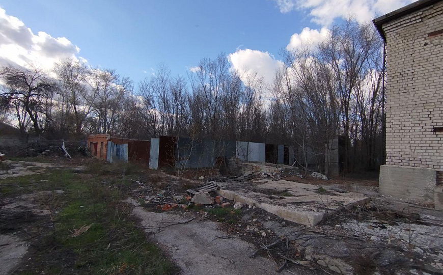 Производственное помещение 322,2 м2 на собственном земельном участке 0,57 га фото