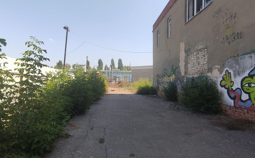 Здание 437 м2 + участок 3259 м2 в центре фото