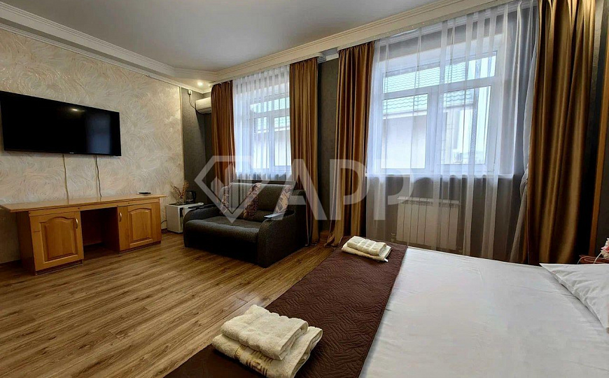 Продам гостиницу 1 200 м² фото