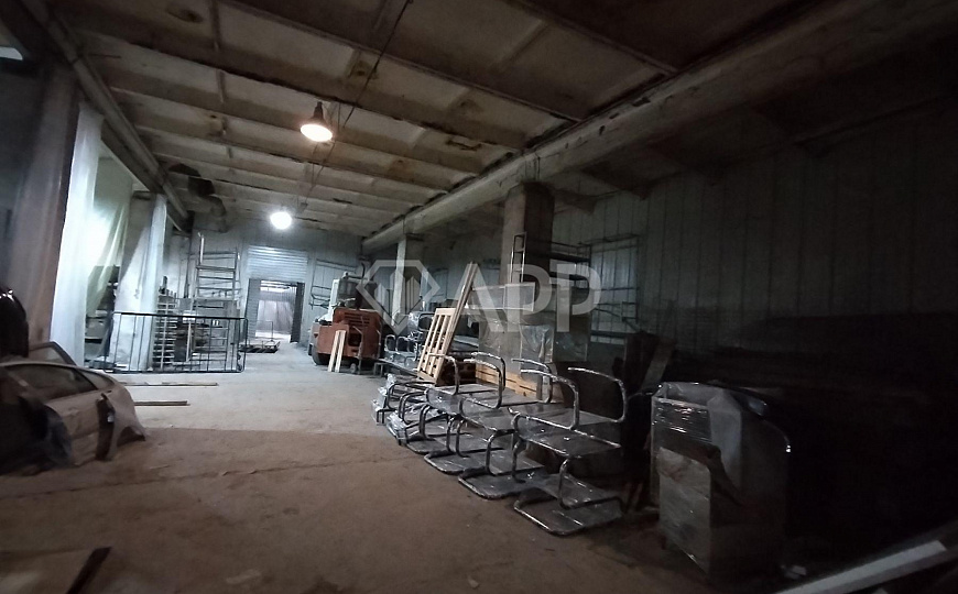 Сдаю производственно-складское здание,  1400 м²    фото