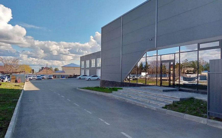 Автосалон, СТО, здание, шоурум 750 м2 фото