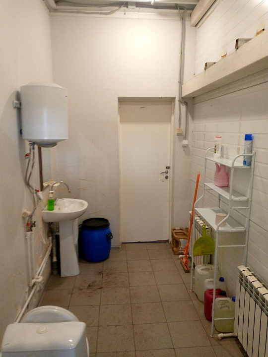 Автосалон, СТО, здание, шоурум 750 м2 фото