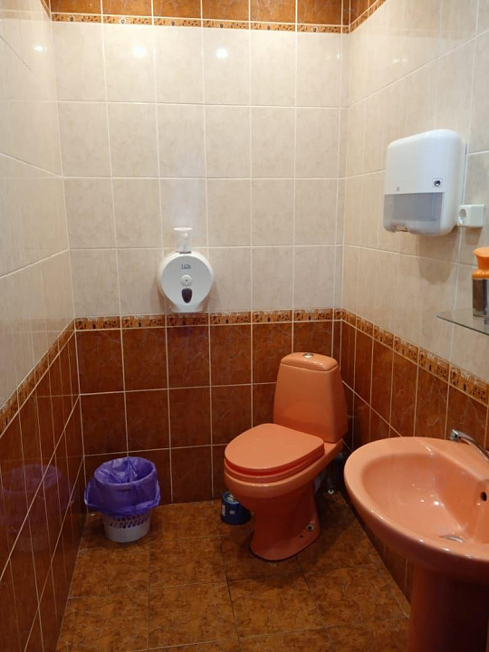 Продается отдельно стоящее здание 580 м² фото