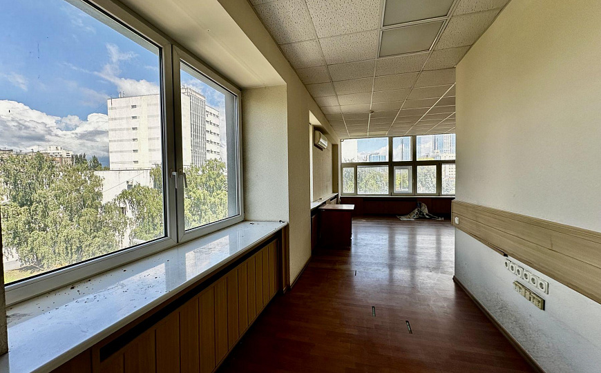 Офис в центре, 350 м²  фото