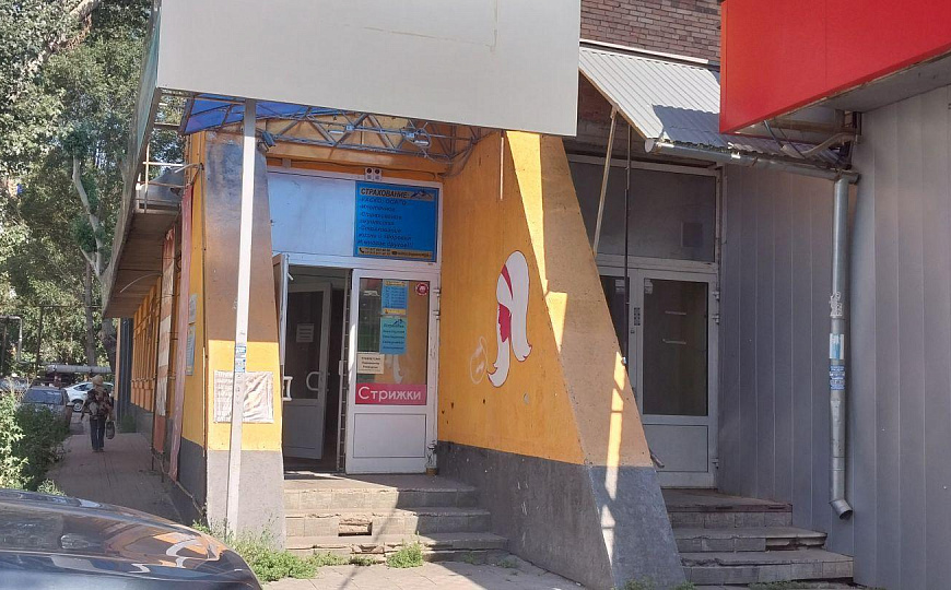 Помещение свободного назначения 341 кв. м на первой линии фото