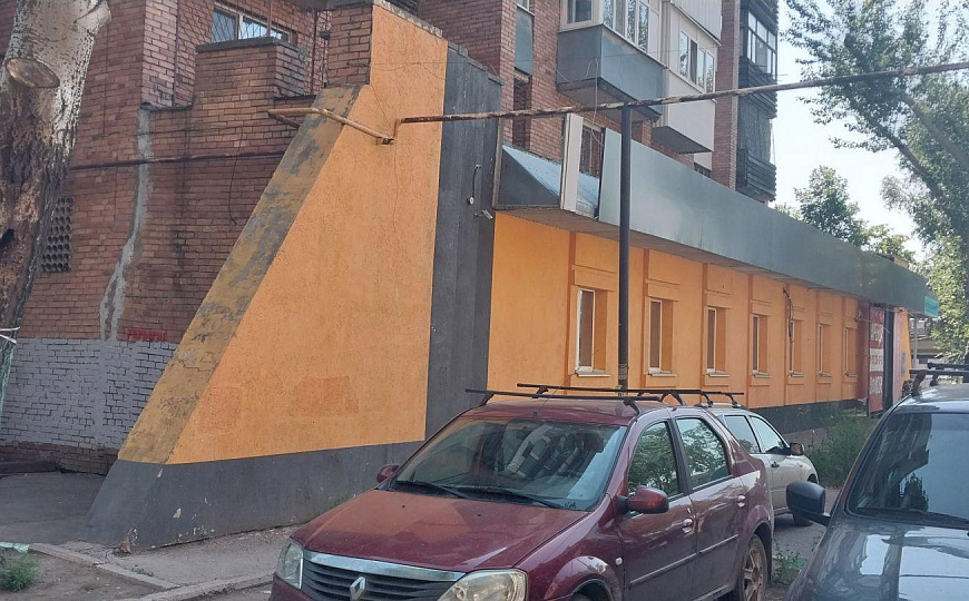 Помещение свободного назначения 341 кв. м на первой линии фото
