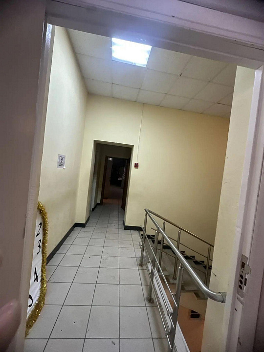 Продам отдельно стоящее здание, 667.4 м² с земельным участком фото