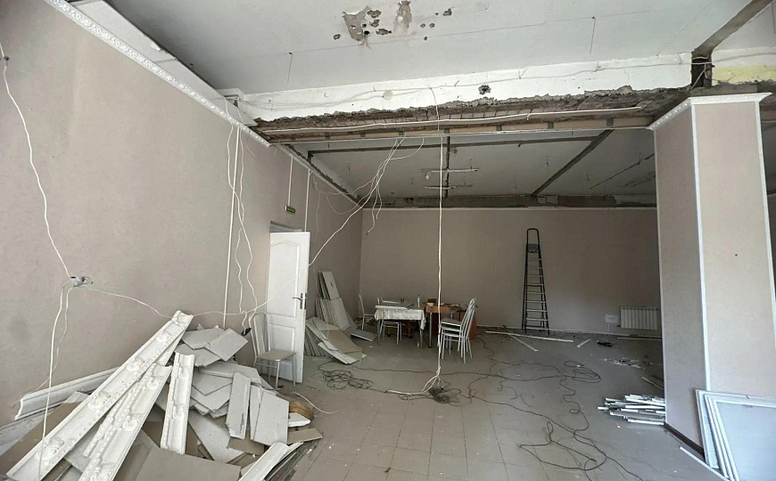 Продам отдельно стоящее здание, 667.4 м² с земельным участком фото