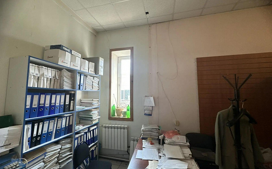 Продам отдельно стоящее здание, 667.4 м² с земельным участком фото