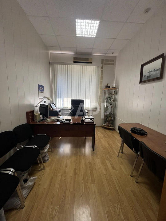 Сдам офисное помещение, 11 м².  Площади 11, 33, 24, 64, 48, 310 м² фото