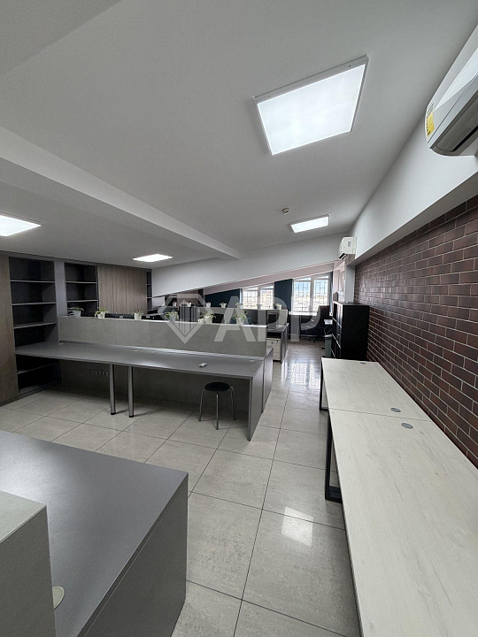 Продам бизнес-центр/офисный центр, 1 920 м² фото