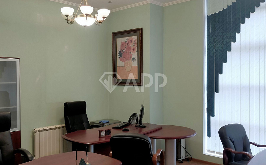 Сдается 70 м² в центре с мебелью  фото
