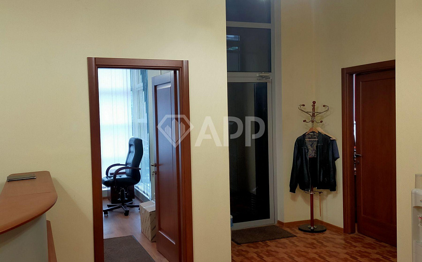 Сдается 70 м² в центре с мебелью  фото