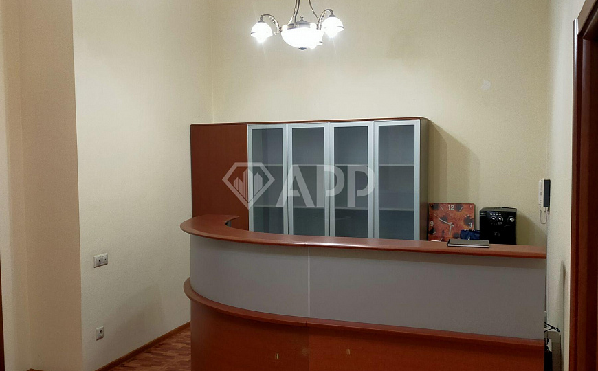 Сдается 70 м² в центре с мебелью  фото