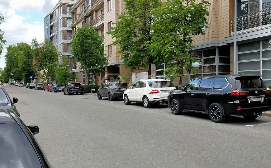 Сдается 70 м² в центре с мебелью  фото