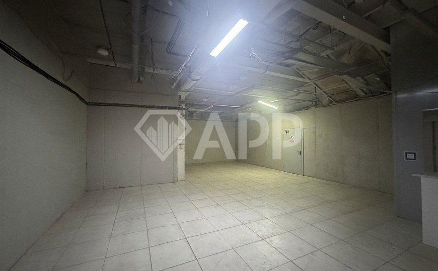 Сдам торговый центр, 576 м² фото