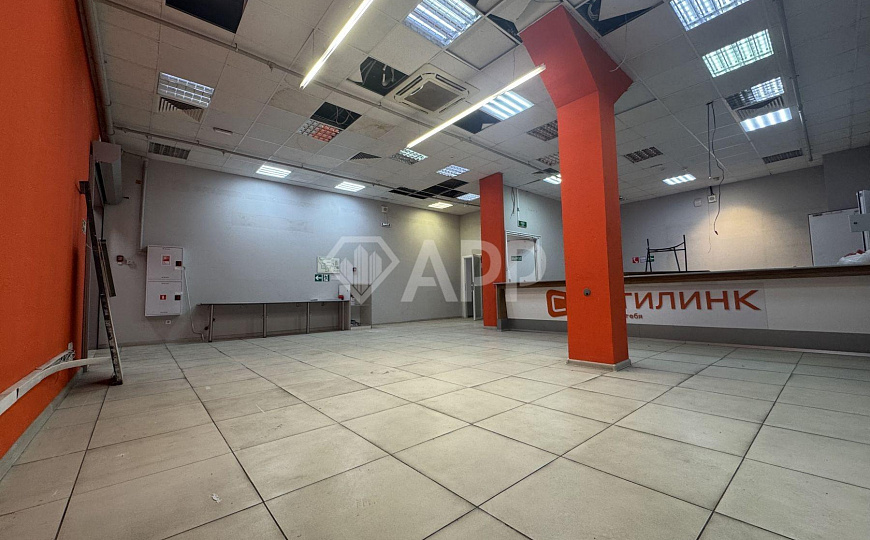 Сдам торговый центр, 576 м² фото
