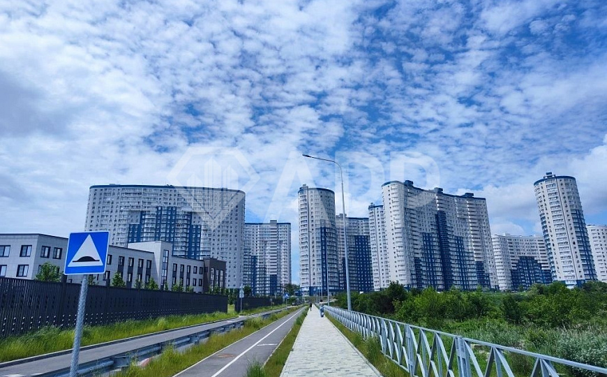 Продаю торговые помещения на 1 этаже, от 38 до 335 м² фото
