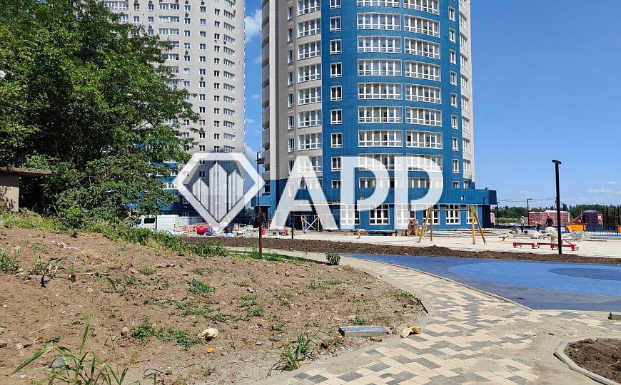Продаю торговые помещения на 1 этаже, от 38 до 335 м² фото