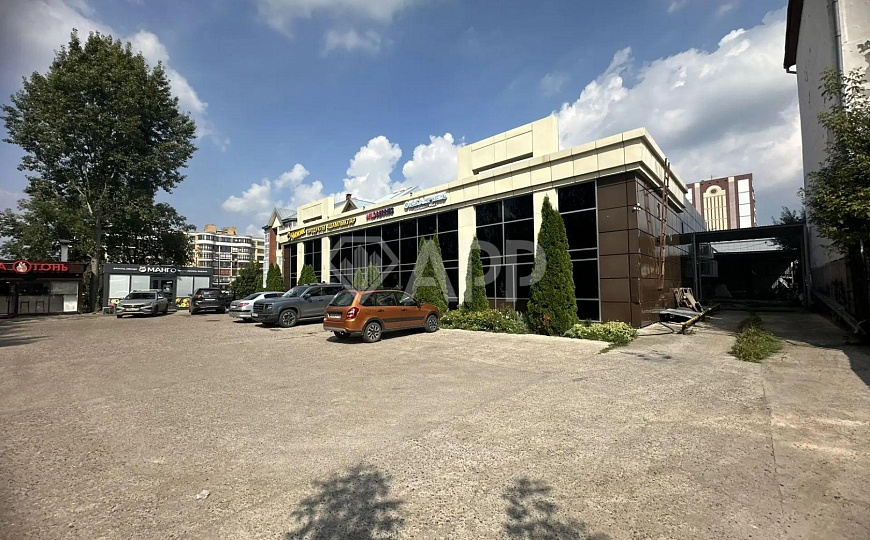 Отдельно стоящее здание 1279,5 м² фото