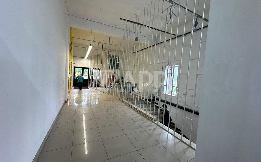 Отдельно стоящее здание 1279,5 м² фото