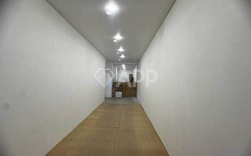 Отдельно стоящее здание 1279,5 м² фото
